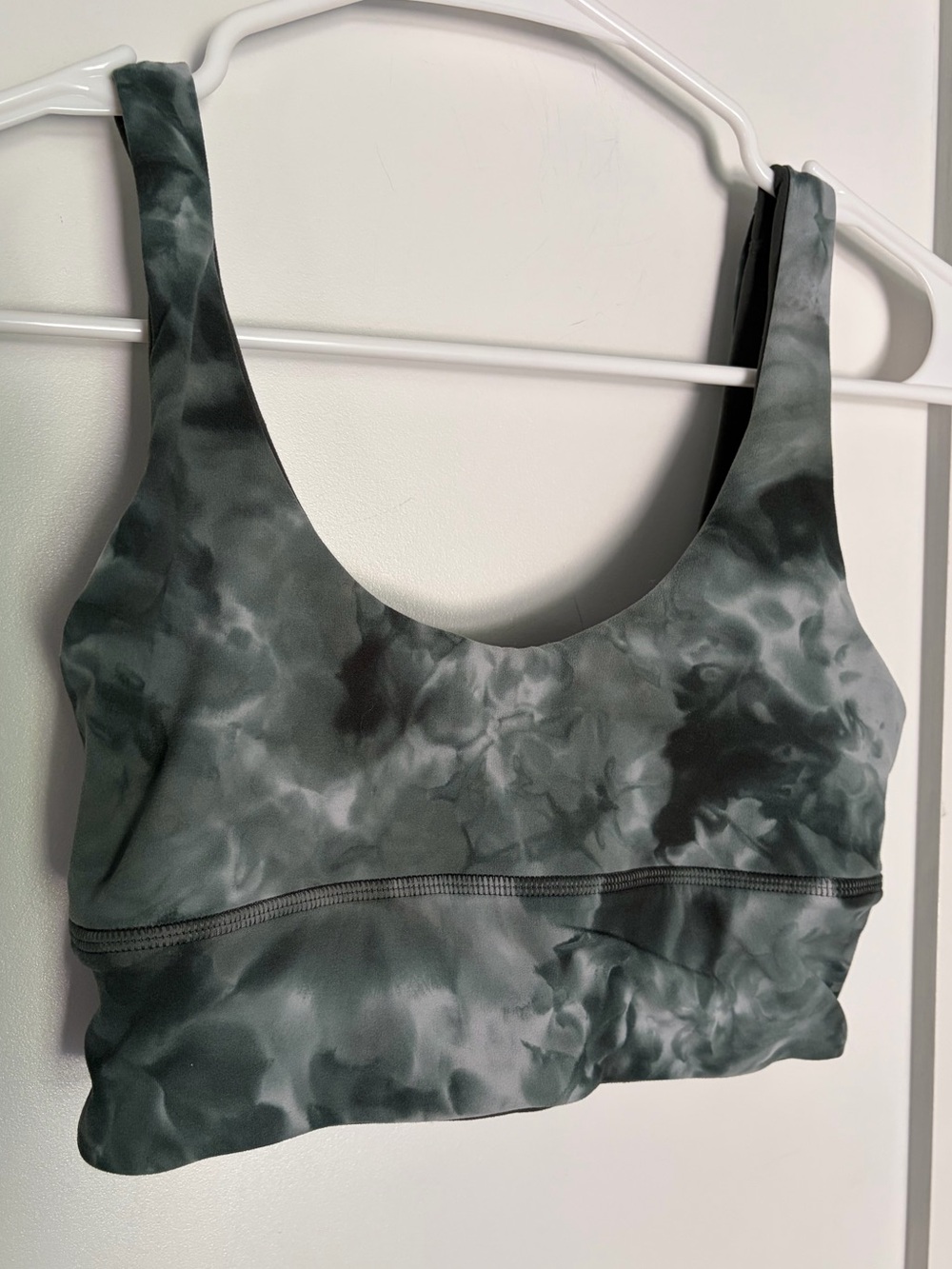 15. Size 4 LULULEMON Green Diamond Dye Align Bra
